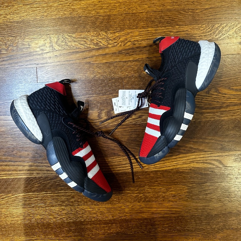 🆕 Adidas sneakers